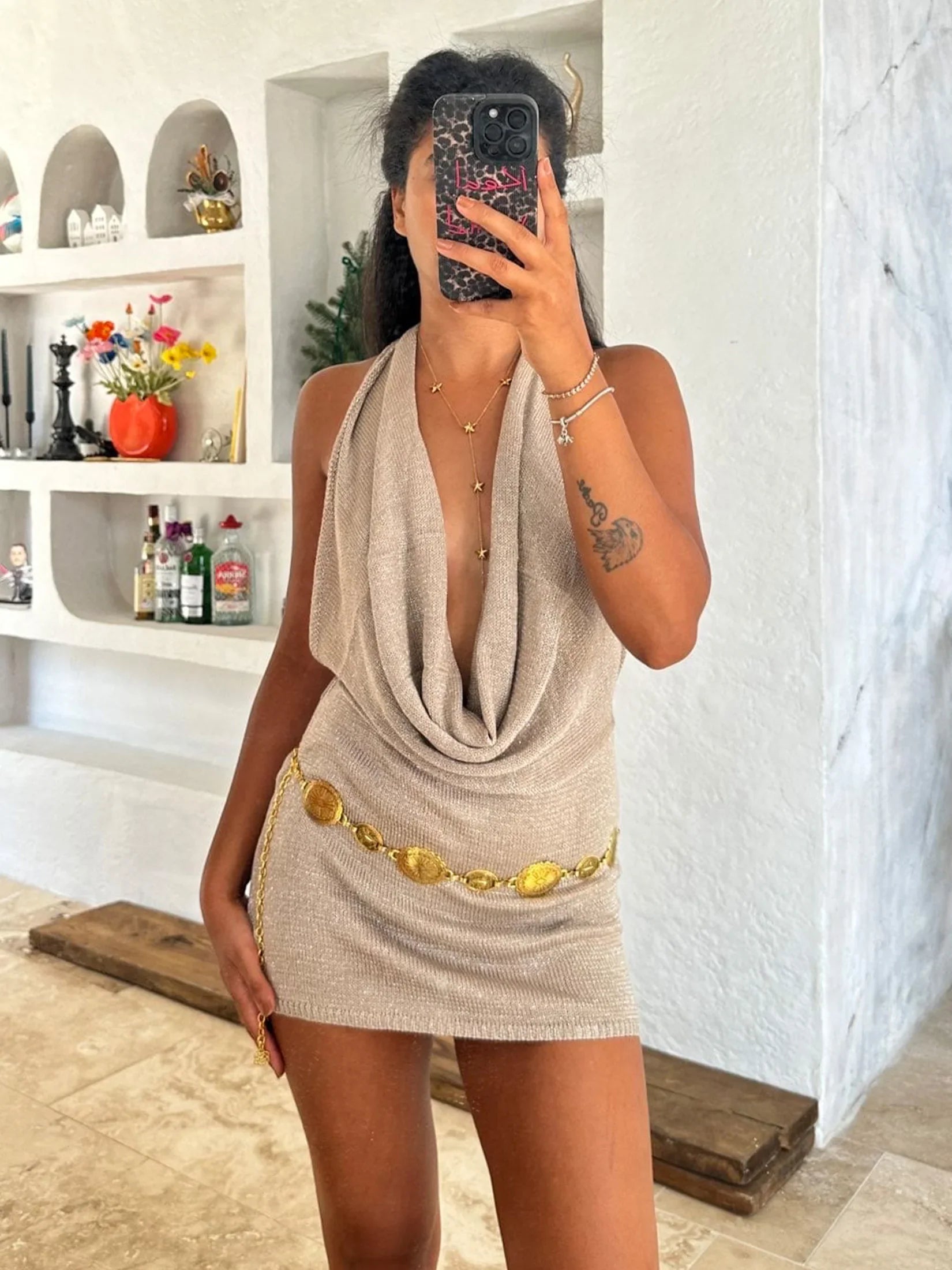 Silvia - Minivestido de mujer con escote en V profundo y espalda descubierta